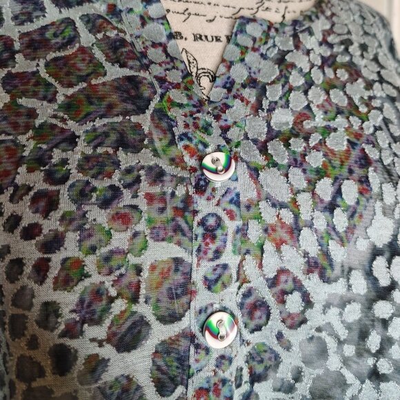 Ali Miles 1X Blue Leopard Print Tunic Top, 1/4 Button, Roll Tab Sleeve, Lace Hem - Picture 3 of 7